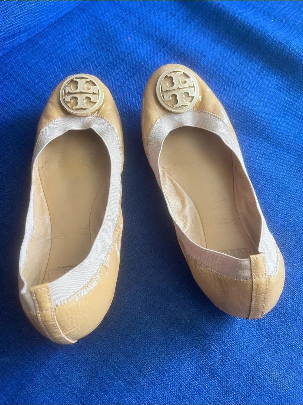Tory Burch Two-Tone Beige Patent Leather Logo Ballet Flats